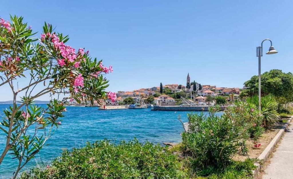 Apartman Nina Kali Dış mekan fotoğraf