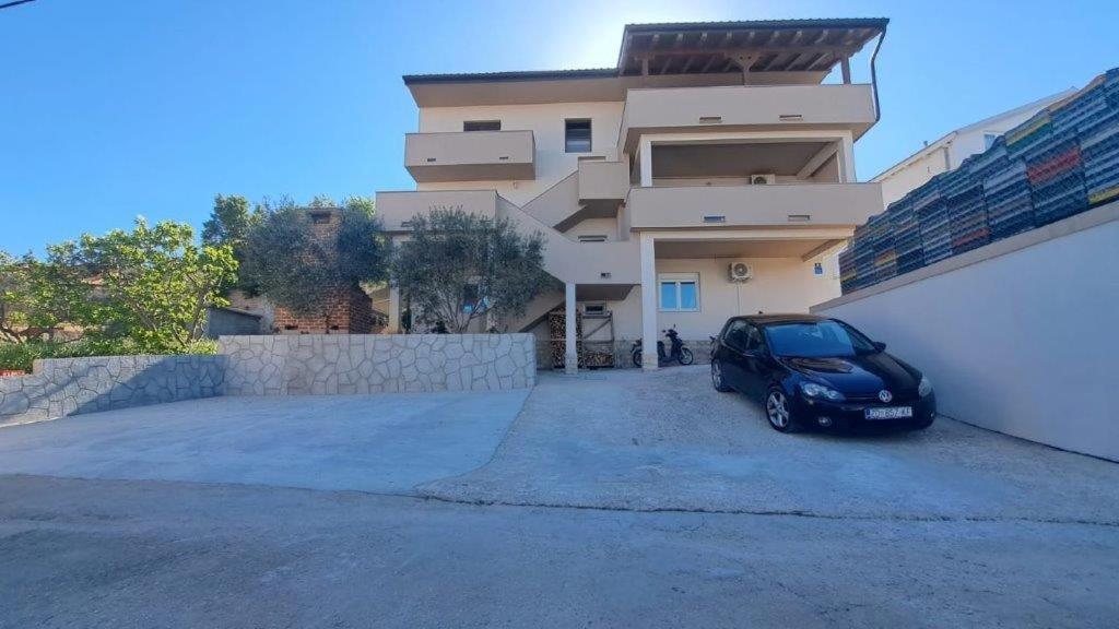 Apartman Nina Kali Dış mekan fotoğraf